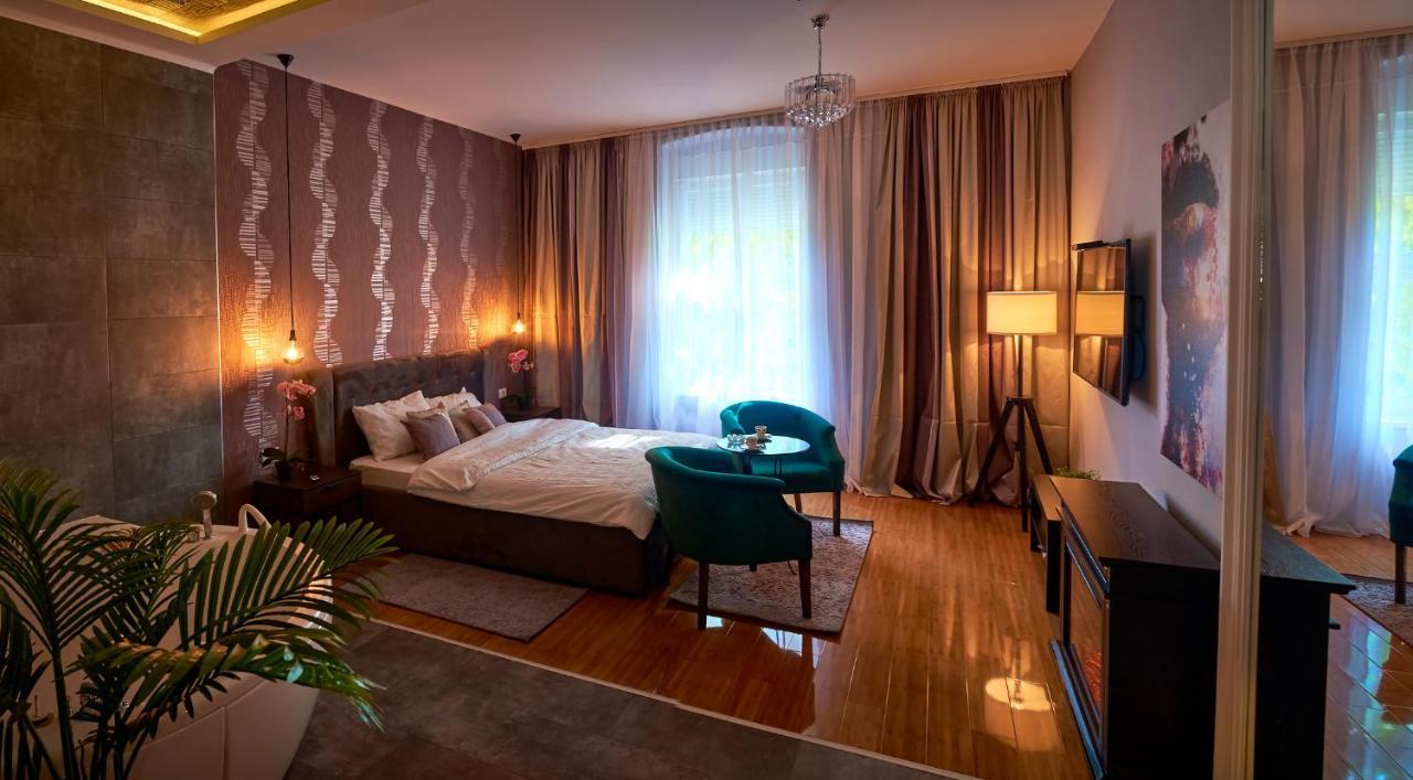 Restoran Orijent 5 Aparthotel Σόμπορ Εξωτερικό φωτογραφία