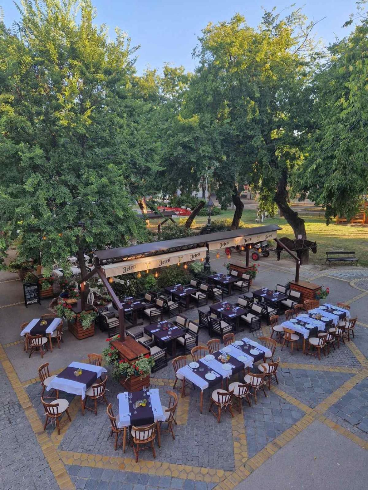 Restoran Orijent 5 Aparthotel Σόμπορ Εξωτερικό φωτογραφία